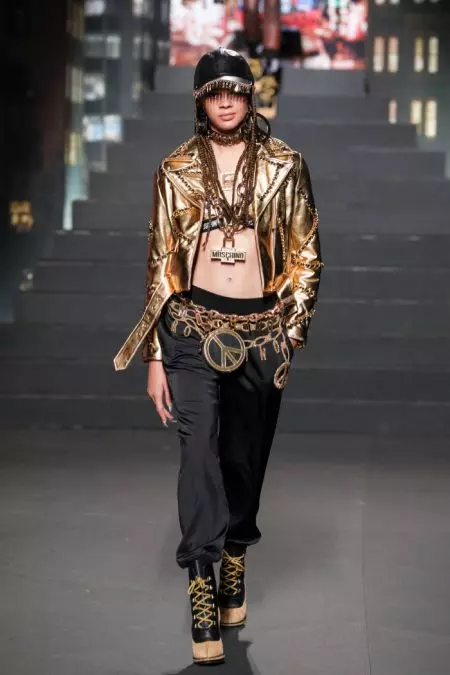 Naomi Campbell, Gigi Hadid Maglakad sa Moschino x H&M Collection Runway!