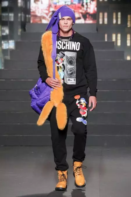 Наоми Кэмпбелл ва Ҷиҷӣ Ҳадид дар майдони парвози Moschino x H&M Collection сайру гашт!