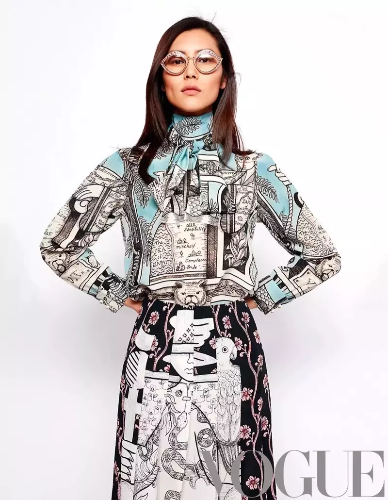 Liu Wen anomira muGucci akadhindwa blouse uye siketi