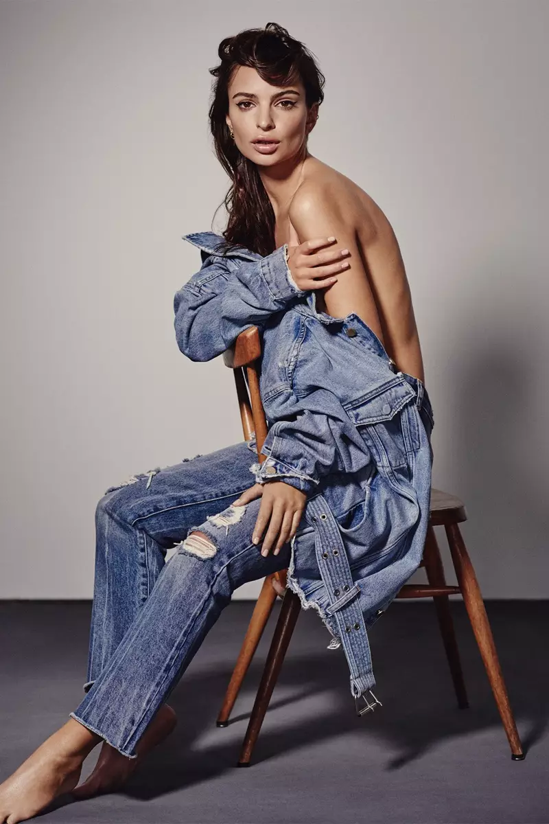 Ny modely Emily Ratajkowski dia mitafy denim amin'ny denim ho an'ny fanentanana lohataona-fahavaratra 2018