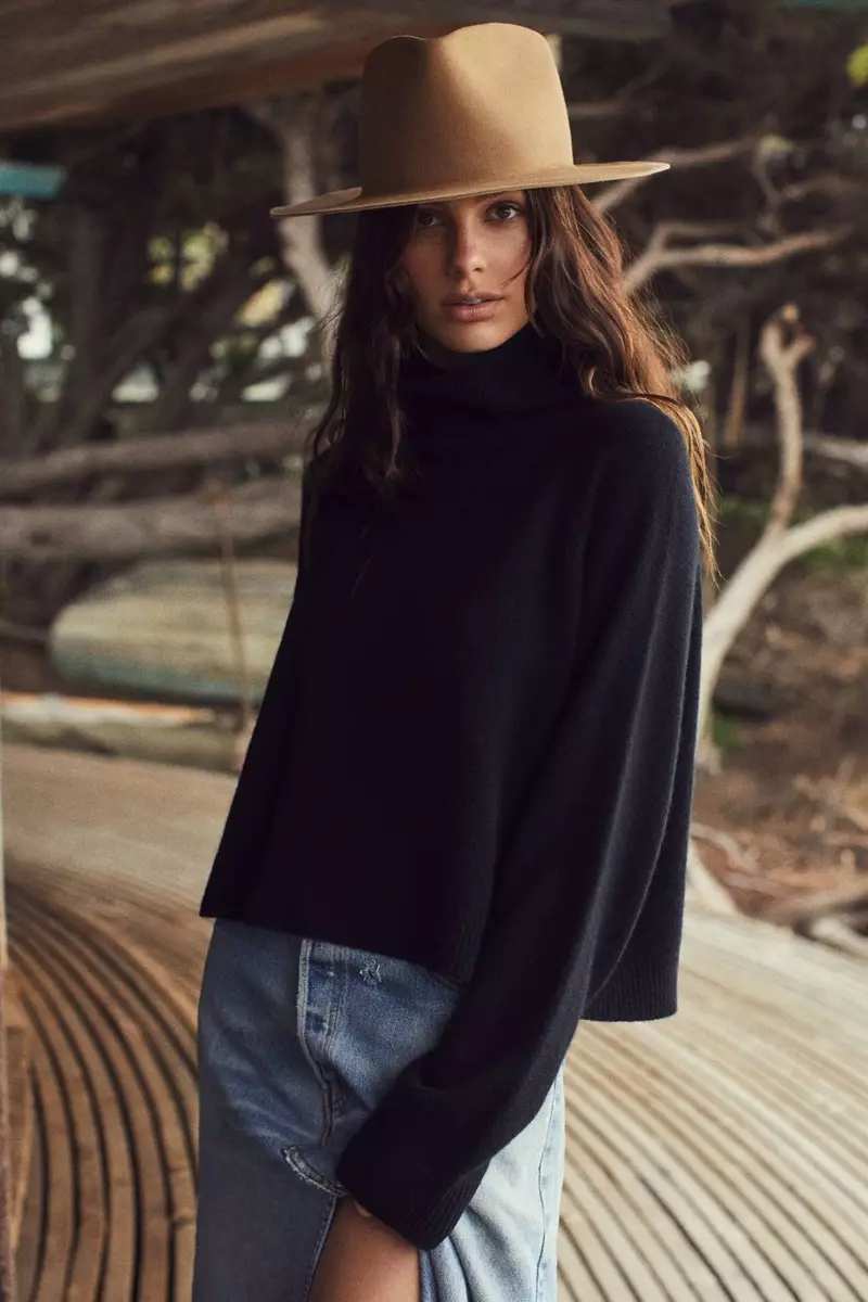 Nakinn Cashmere x Camila Morrone Capri peysa