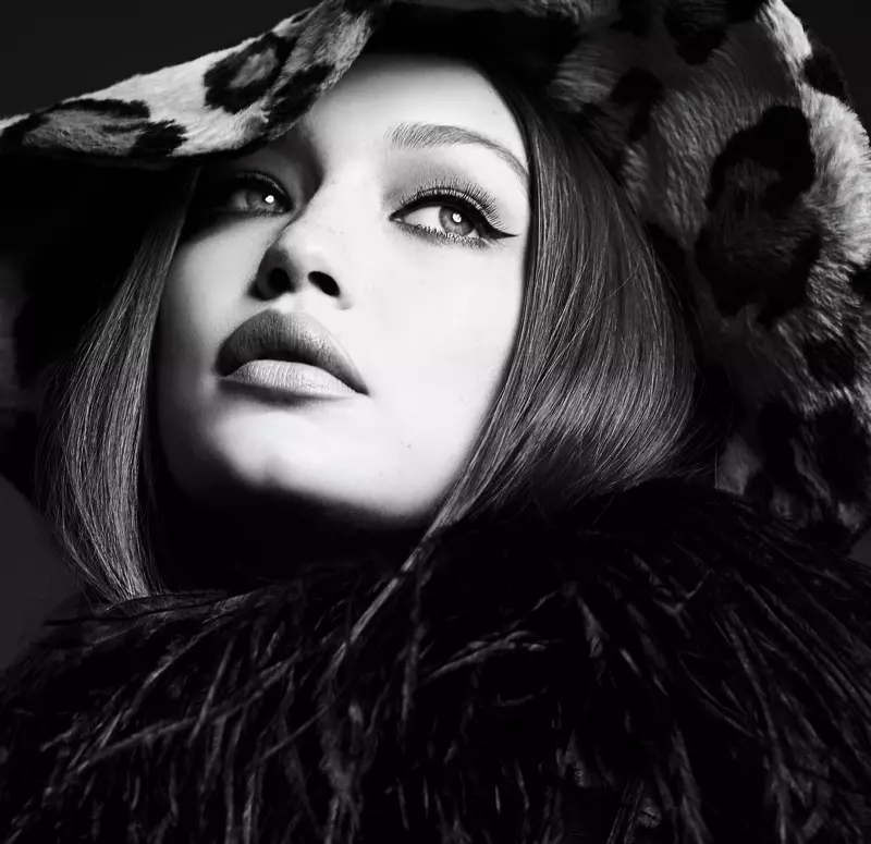 Gigi Hadid Models Super Glam Styles para sa Vogue Japan