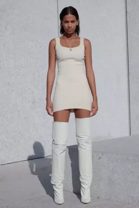 Yeezy sezóna 4 je celá o neutrálnych a Bodycon siluetách