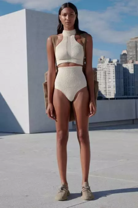 Yeezy Seizoen 4 giet alles oer neutralen en Bodycon-silhouetten