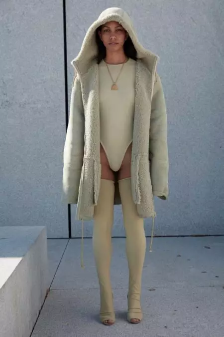 Yeezy Season 4 é tudo sobre silhuetas neutras e Bodycon