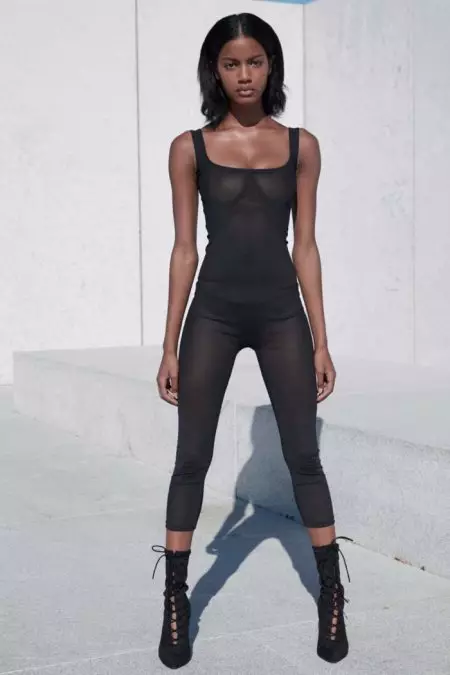 Yeezy seizoen 4 gaat helemaal over neutrale kleuren en bodycon silhouetten