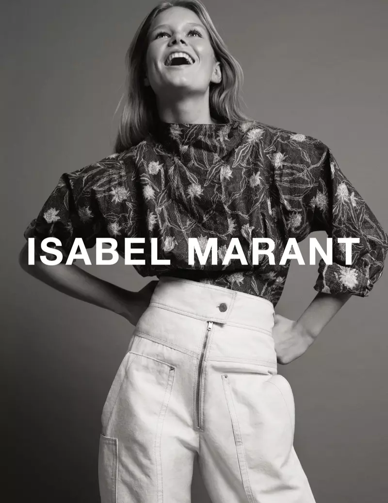 ภาพถ่ายขาวดำ Anna Ewers ปรากฏในแคมเปญฤดูใบไม้ผลิ-ฤดูร้อนปี 2017 ของ Isabel Marant