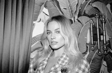 Margot Robbie spielt in „Oyster, Talks“-Charakter mit