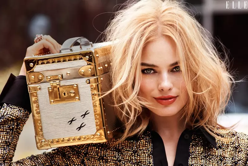 Margot Robbie Rocks Messy Waves pour ELLE Cover Shoot