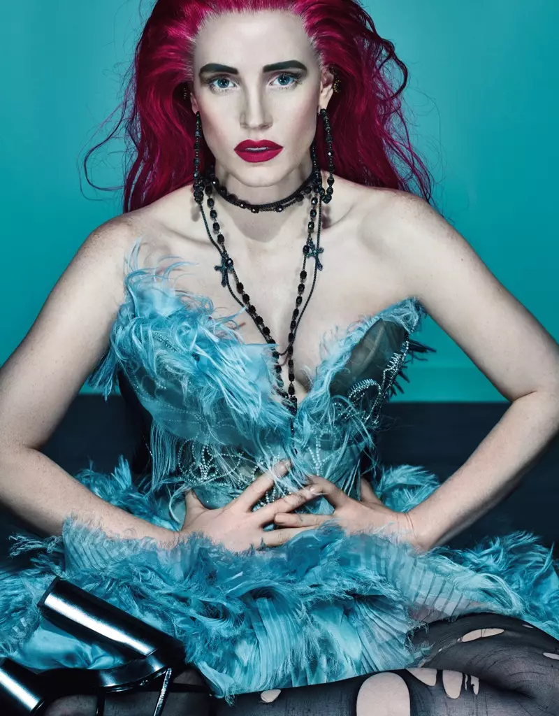 Jessica Chastain se vuelve punk para la historia de portada de W