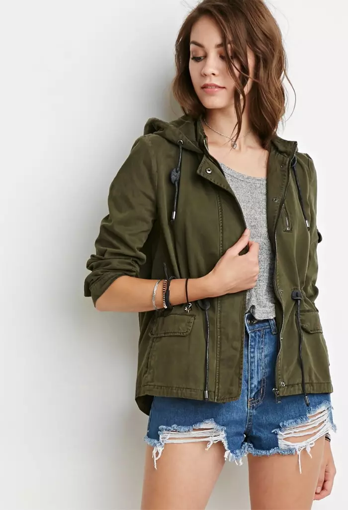 Forever 21 Başlıqlı Utility Gödəkçəsini 42,90 dollara almaq olar