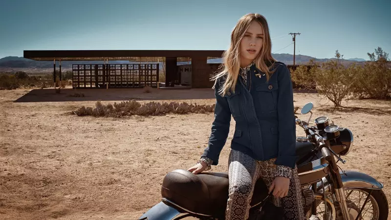 Dylan Penn poartă denim în campania de primăvară-vară 2016 a lui Fay