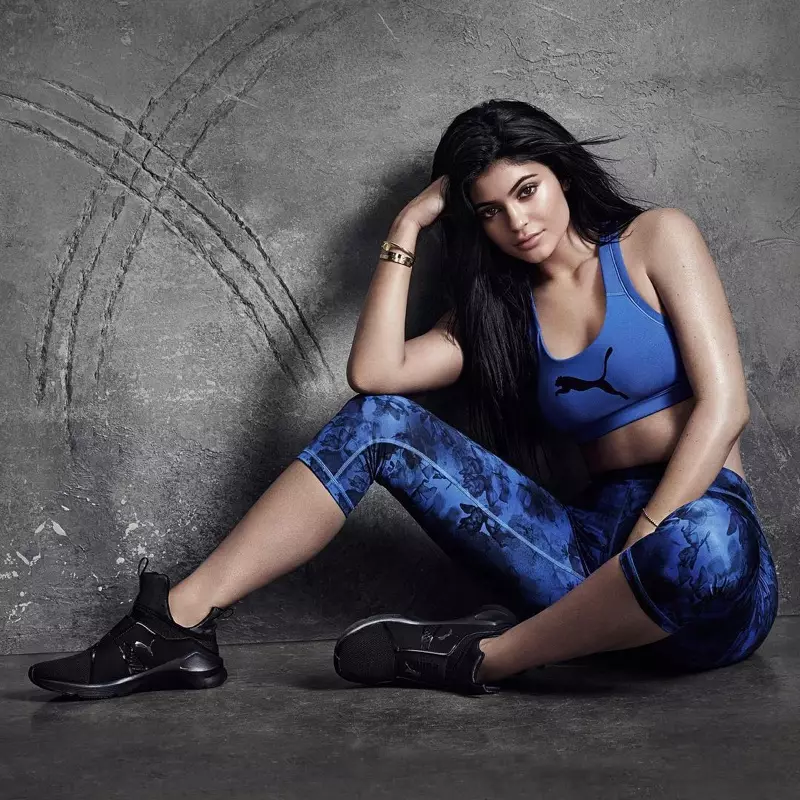 Kylie Jenner ji bo kampanyaya reklamê ya PUMA sneaker Fierce model dike