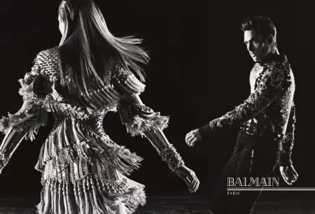 Kim Kardashian mimpin Kampanye Moody Fall 2016 Balmain