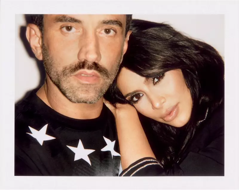 Riccardo Tisci og Kim Kardashian sitja fyrir fyrir Sorbet Magazine