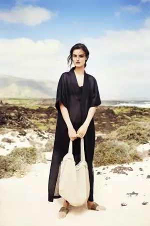 “Blanca Padilla” modelleri Zara üçin ýüzmek stilidir