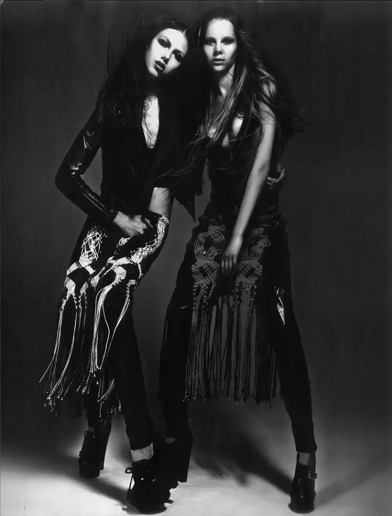 Leila Jay & Anouk De Heer par Damon Baker pour Jalouse novembre 2011