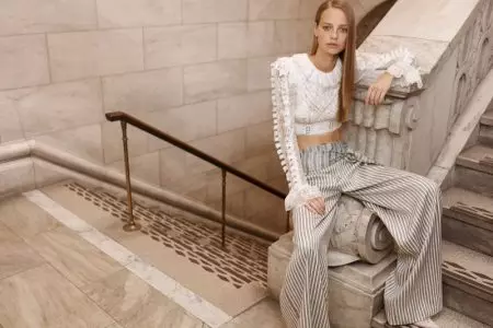 Ine Neefs modellerer Super Luxe Style i Zimmermanns forår 2017 kampagne