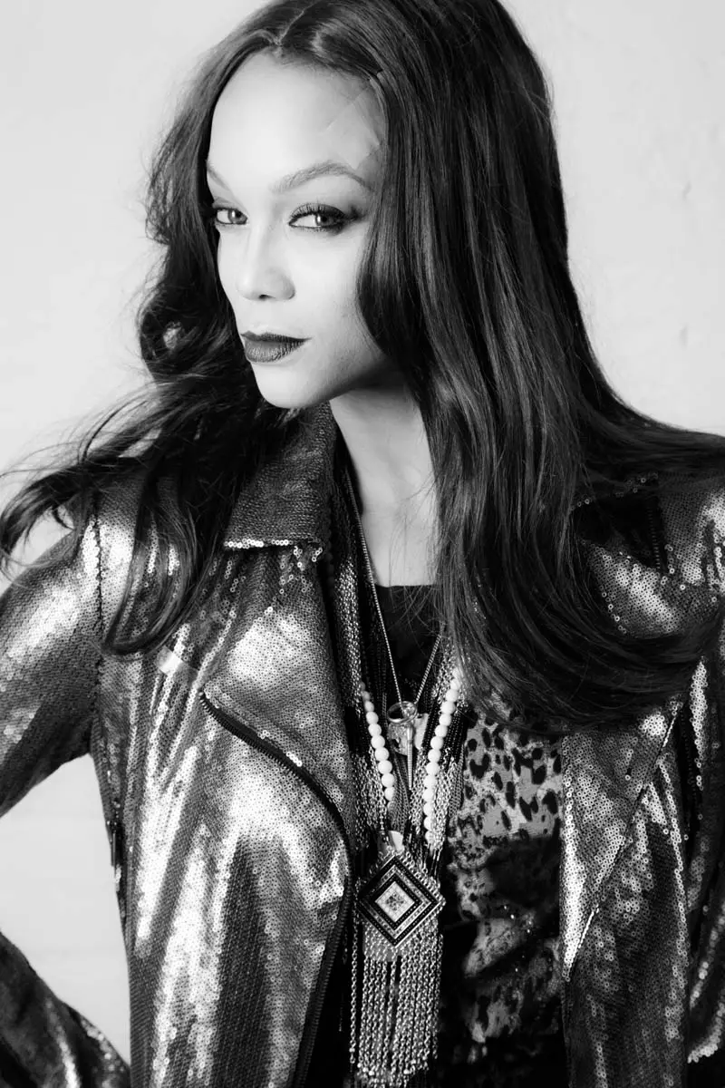 Tyra Banks Channels Twiggy, Kate Moss an