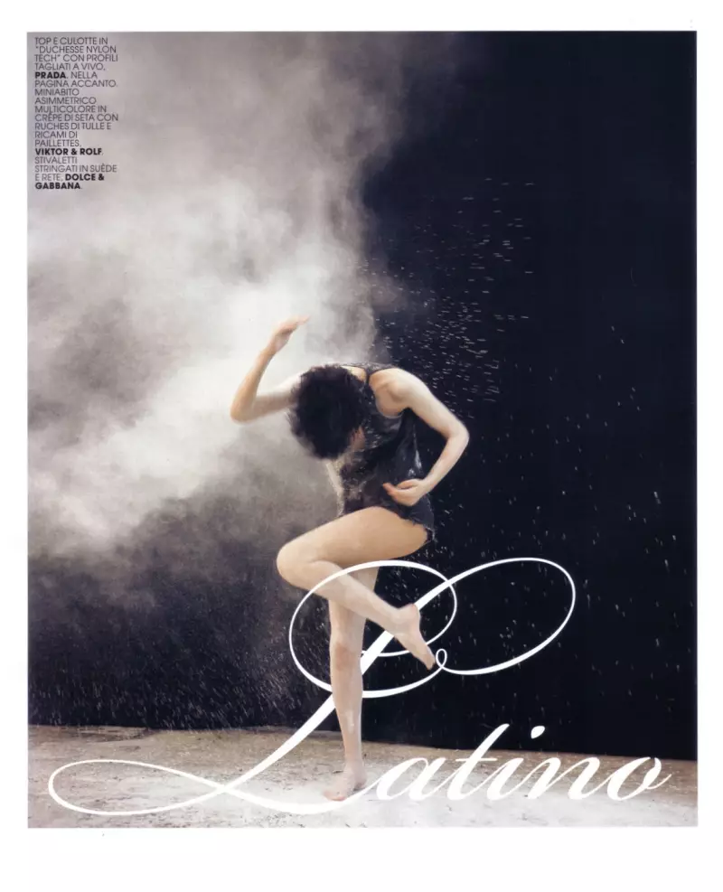 Marie Claire May 2010 üçün David Bellemére tərəfindən Irina Lazareanu