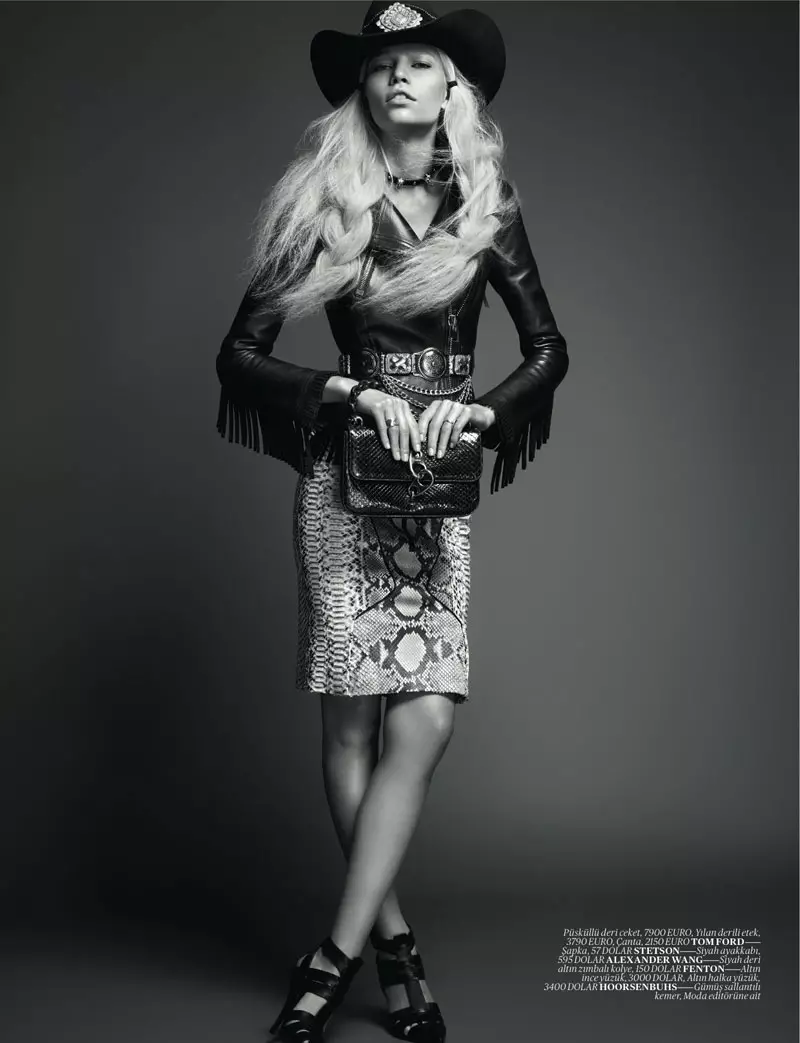 Aline Weber توسط David Vasiljevic برای Vogue Turkey می 2012