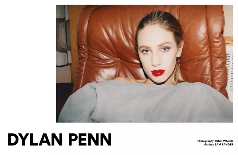 Dylan Penn “Exit” Magazineurnalynyň bahar sanynda çykyş edýär