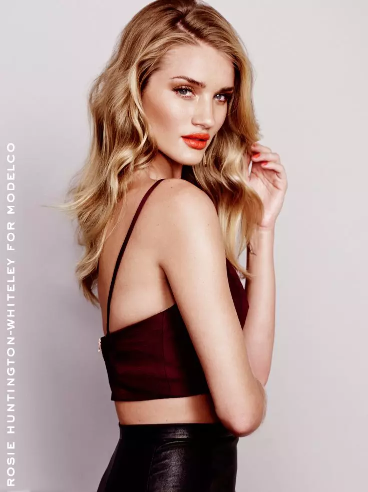 Rosie Huntington-Whiteley gây choáng trong Chiến dịch mùa xuân 2013/2014 của ModelCo