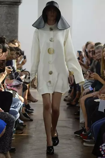 J. W. Anderson se vuelve parisina para la primavera de 2015