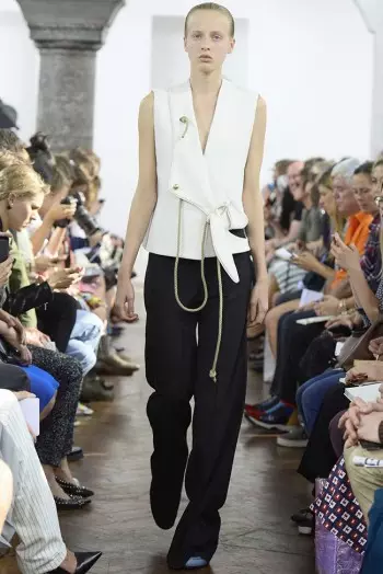 J. W. Anderson se vuelve parisina para la primavera de 2015