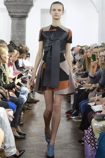 Si J.W. Si Anderson Miadto sa Parisian alang sa Spring 2015