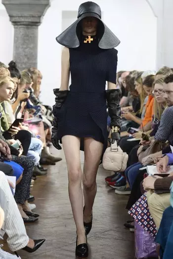 J. W. Anderson se vuelve parisina para la primavera de 2015