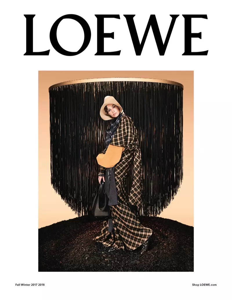 ຍີ່ຫໍ້ແຟຊັ່ນສະເປນ Loewe ເປີດເຜີຍແຄມເປນລະດູໃບໄມ້ຫຼົ່ນ-ລະດູໜາວ 2017