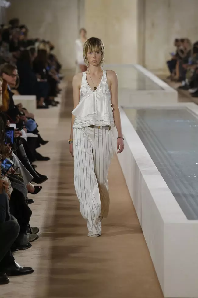 Balenciaga Rebbiegħa 2016 | Il-Ġimgħa tal-Moda ta’ Pariġi