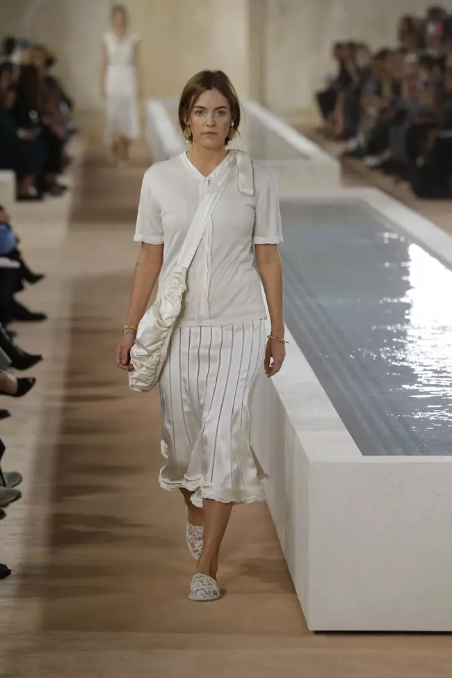 Balenciaga Earrach 2016 | Seachtain Faisin Pháras