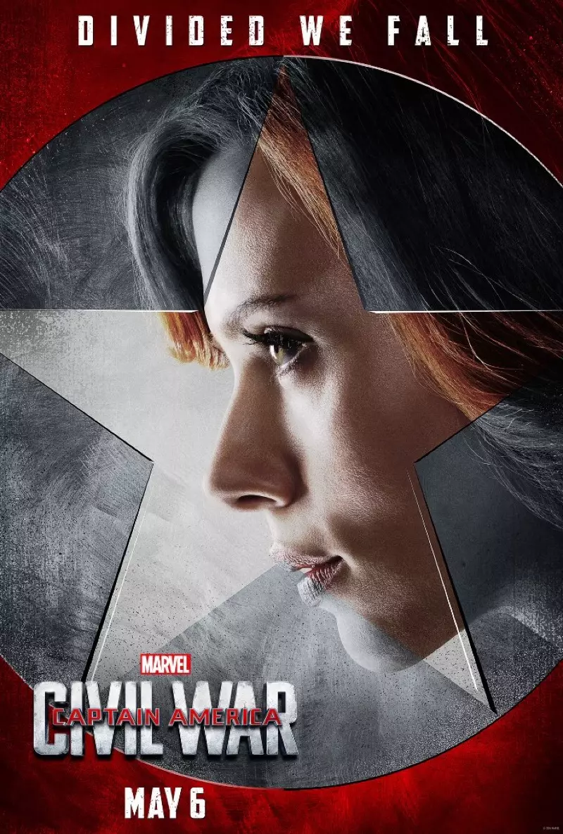 Scarlett Johansson sebagai Black Widow di poster Captain America: Civil War