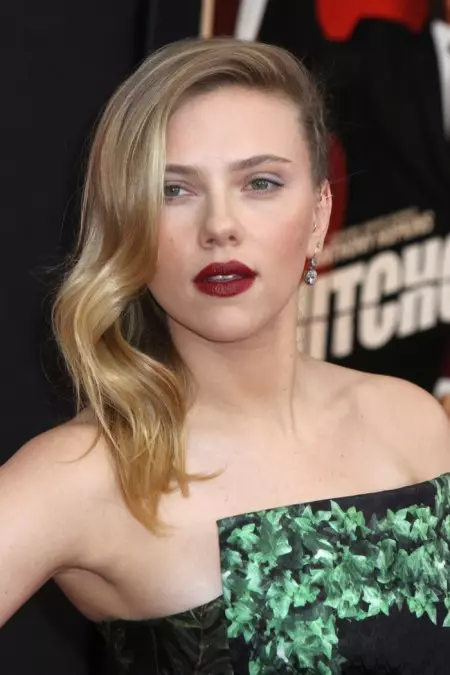 Peiteados bomba de Scarlett Johansson: mira os seus mellores peiteados