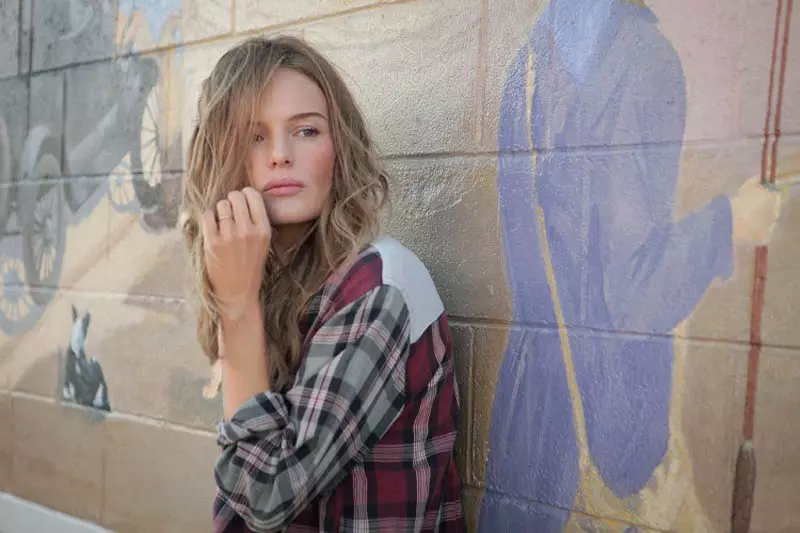 D'Kate Bosworth Teams mat Topshop fir d'Festivalsammlung a Kampagne