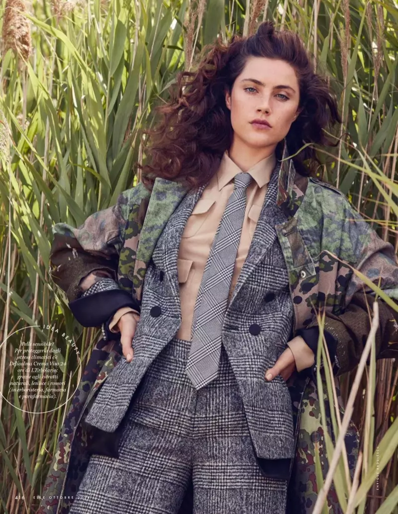 Anna Speckhart veste-se com um toque de camuflagem