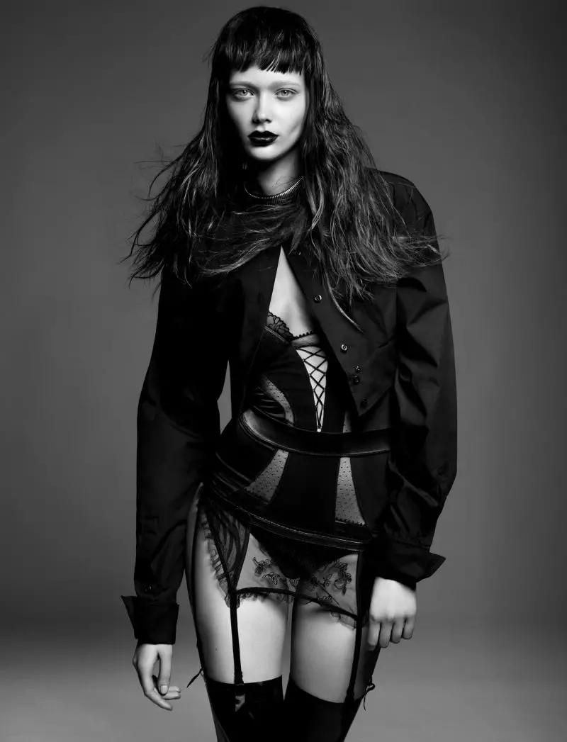 Stefan Khoo cattura Tanya Katysheva in Naughty Fashions for Style Singapore June