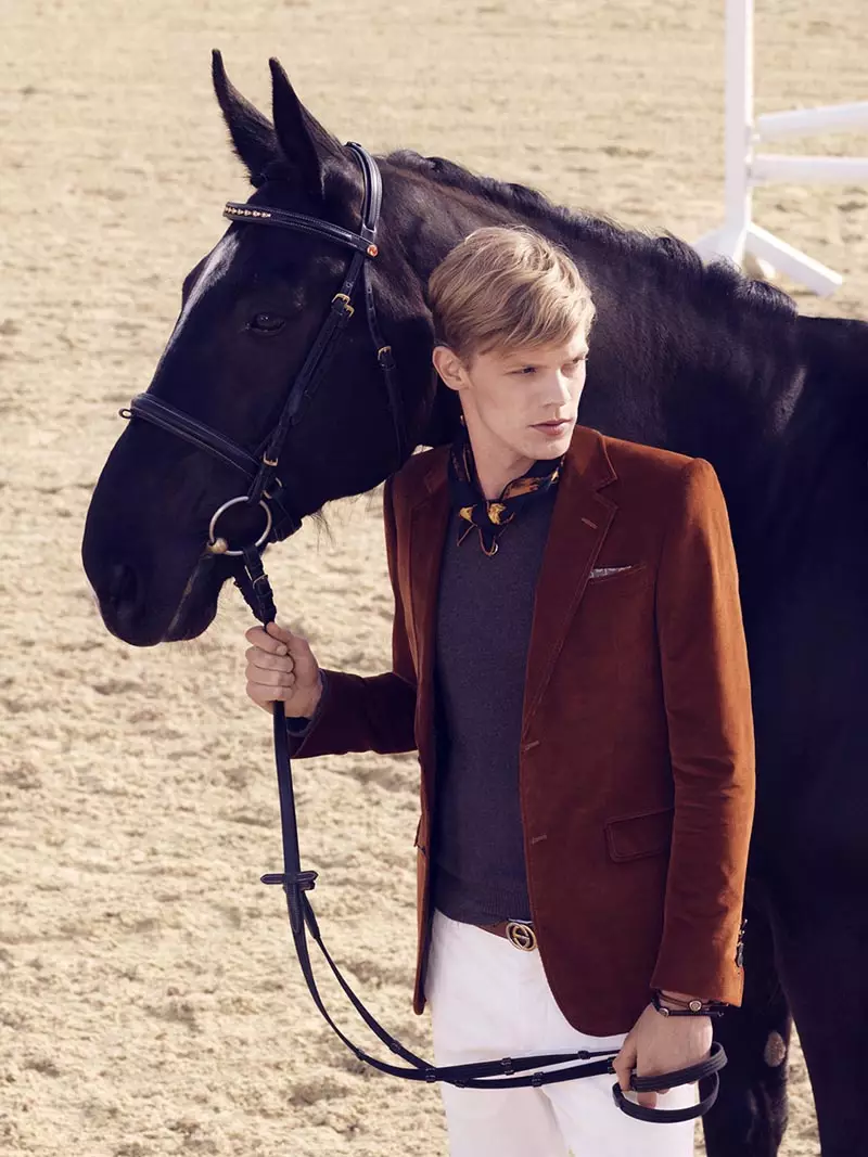 Nadja Bender a Maud Welzen Get Equestrian for Gucci Style vum Benjamin Grillon