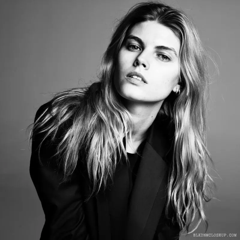 Anja Rubik, Doutzen Kroes, Lily Donaldson & Kuwo kale ayaa ku dhex jira BLK DNM ee Inez & Vinoodh