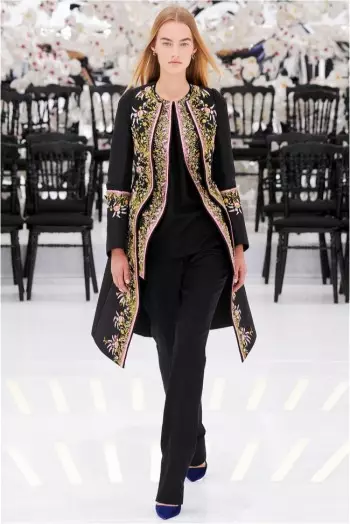 Tugann Seó Couture Fall Dior 2014 ar Thuras Trí Am & Spás