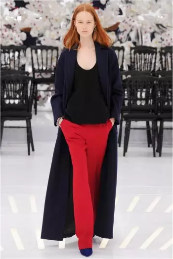 Dior's Fall 2014 Couture Show Rêwîtiyek Di nav Dem û Cihanê de Dike