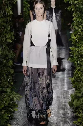 Valentino akuwonetsa Goddess Couture for Fall