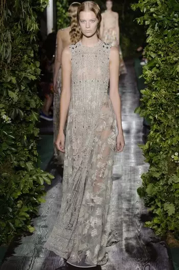 Valentino muestra Goddess Couture para el otoño