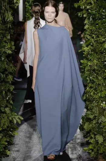 Valentino muestra Goddess Couture para el otoño