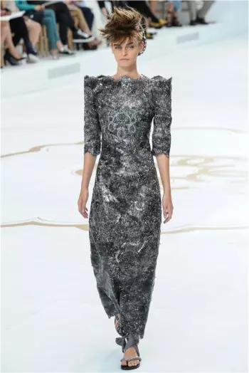 Восеньскі паказ моды Chanel 2014 набывае скульптурны характар