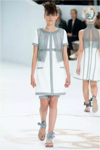Chanelova revija mode za jesen 2014. postaje skulpturalna