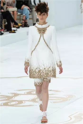 Кутюрный показ Chanel Fall 2014 становится скульптурным