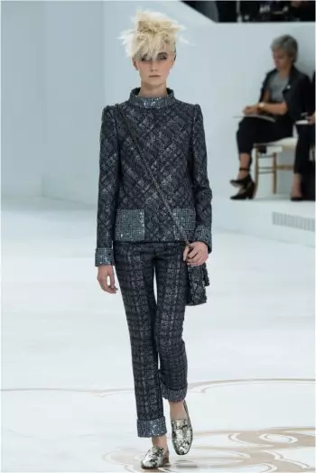 Chanel se herfs 2014 Couture Show word beeldhouwerk